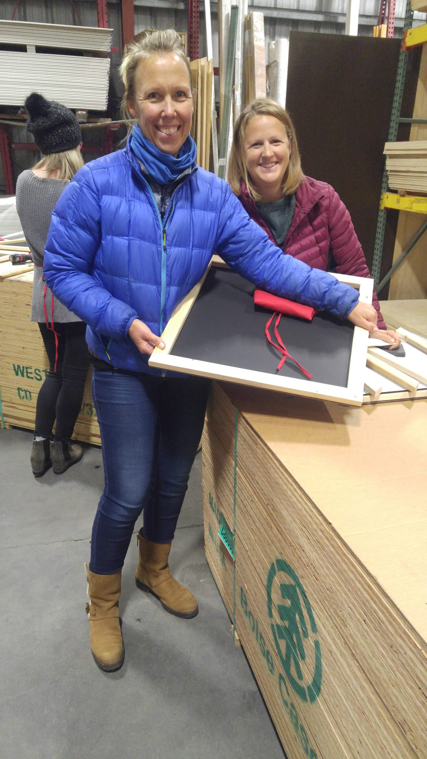 Hood River Ladies DIY Class Chalkboard TumALum Lumber